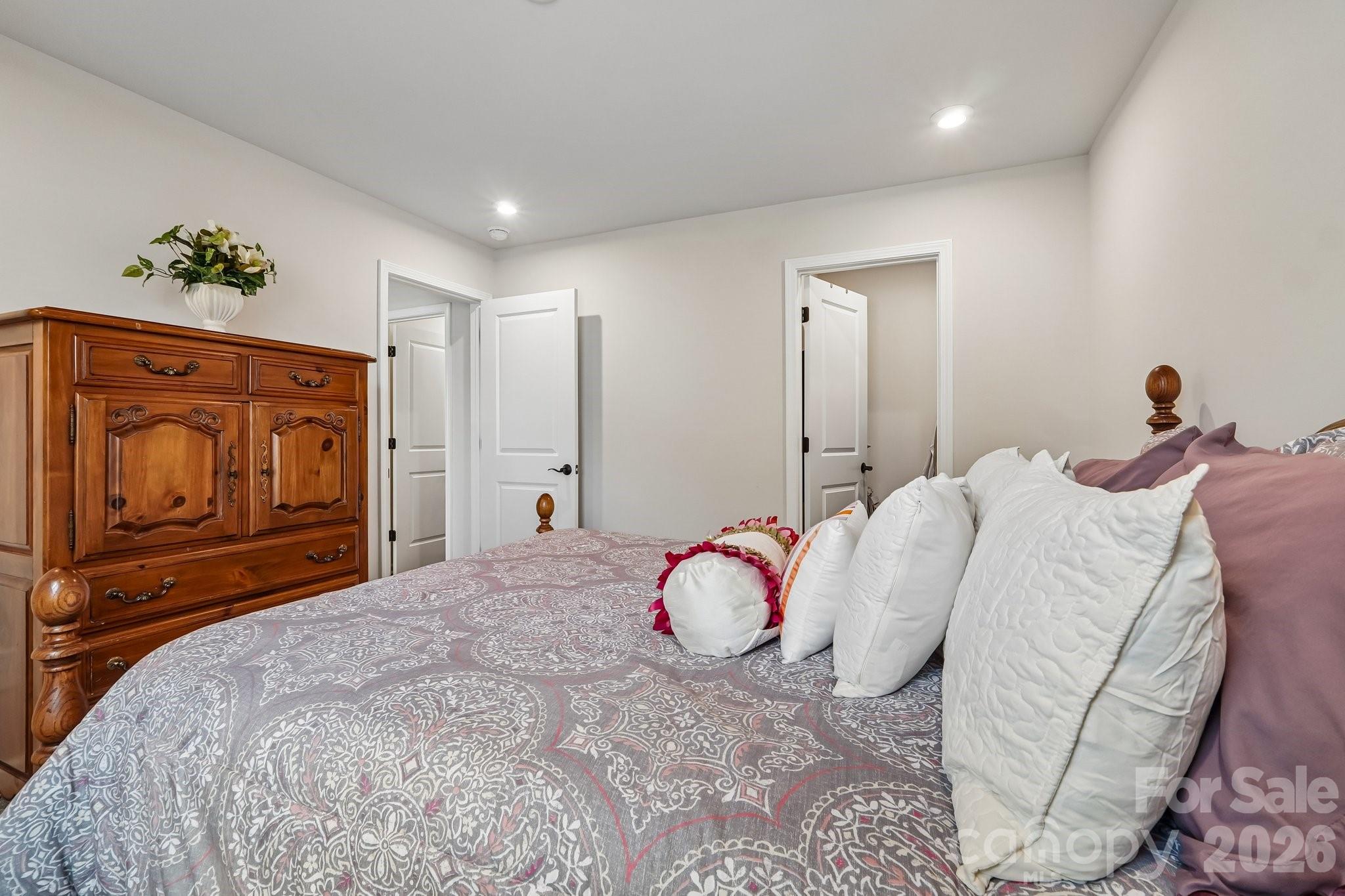 8137 Franklin Trail Street — Charlotte
