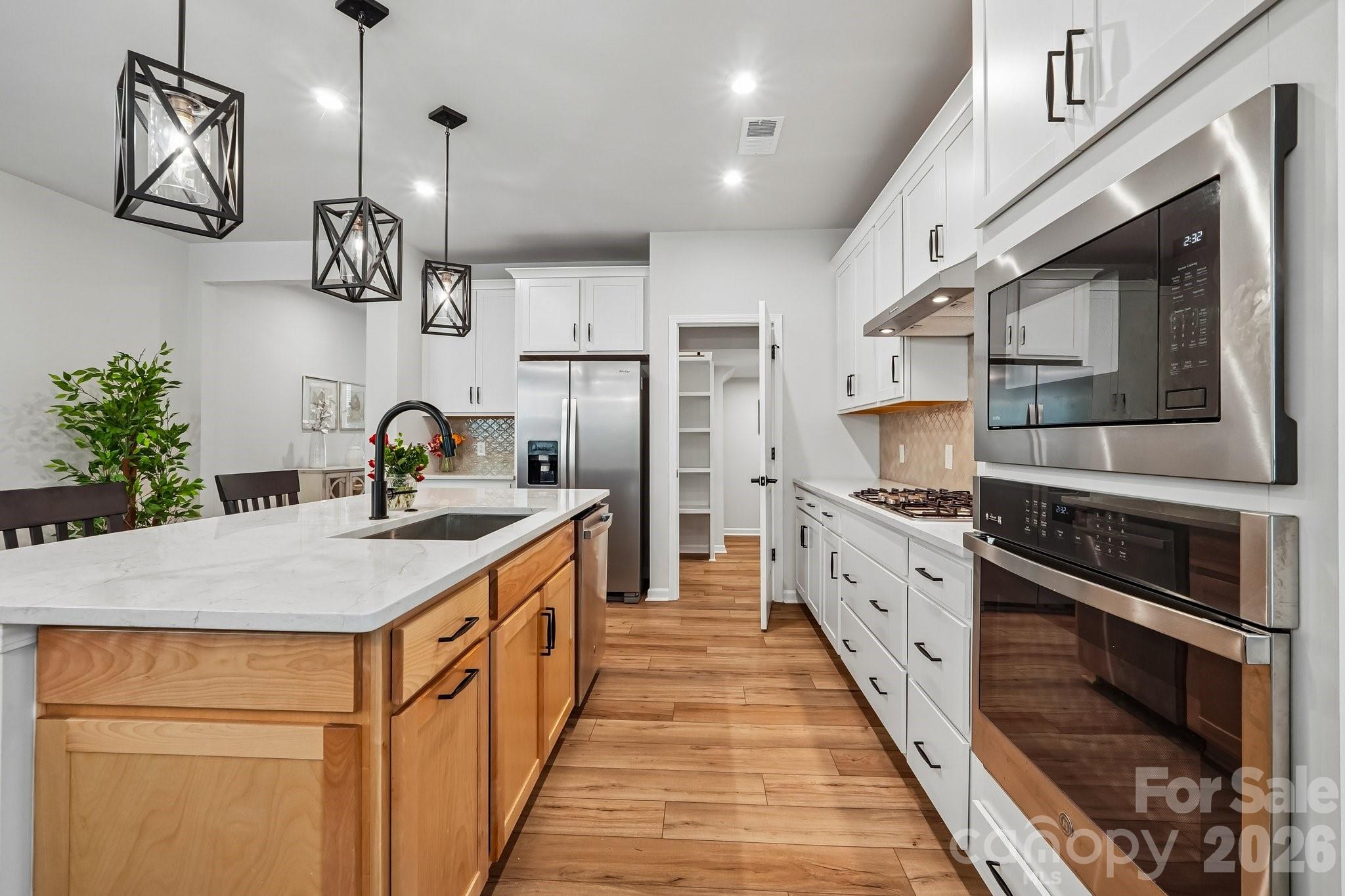 8137 Franklin Trail Street — Charlotte