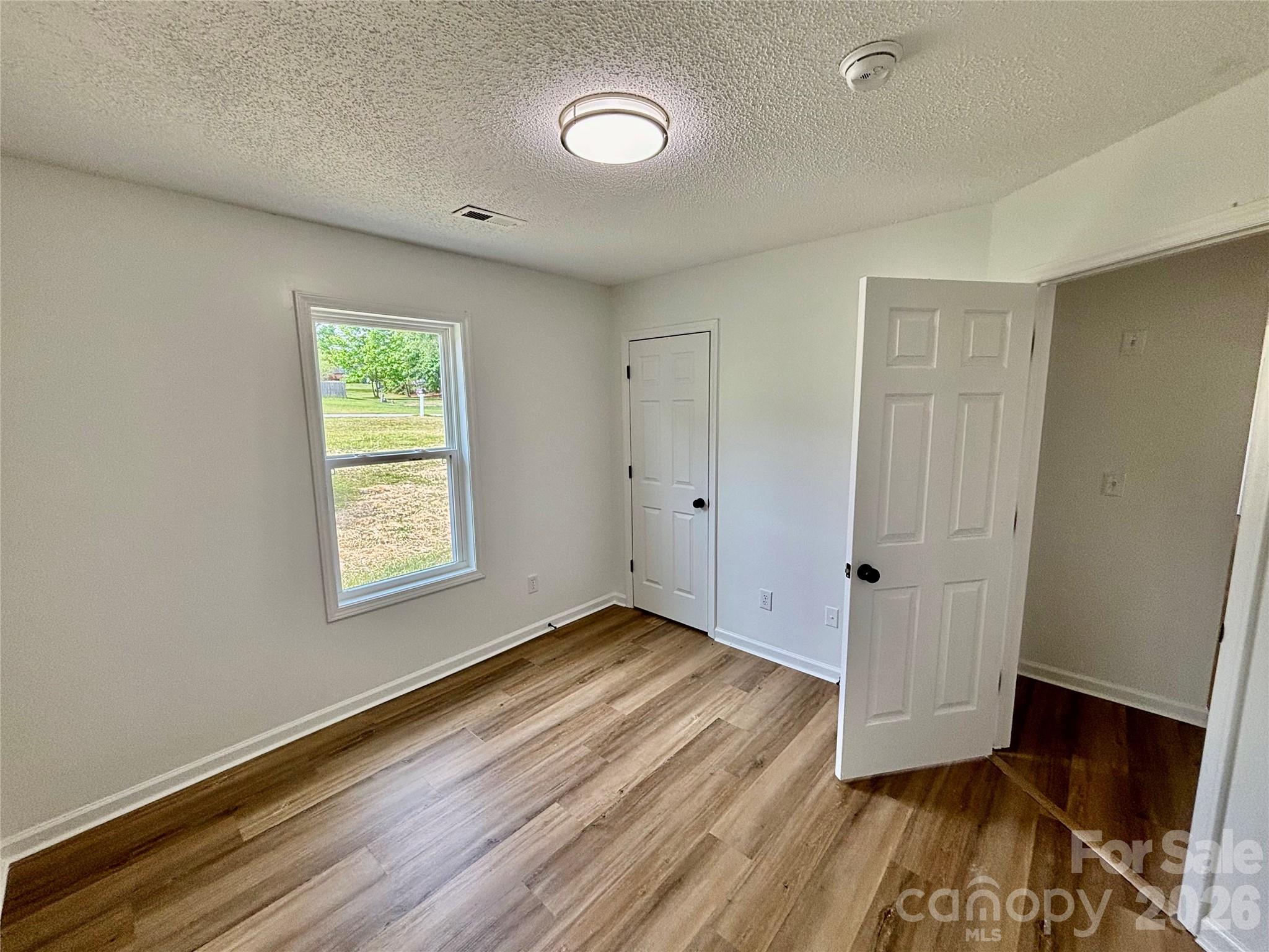 1002 Crescent Way — Wingate