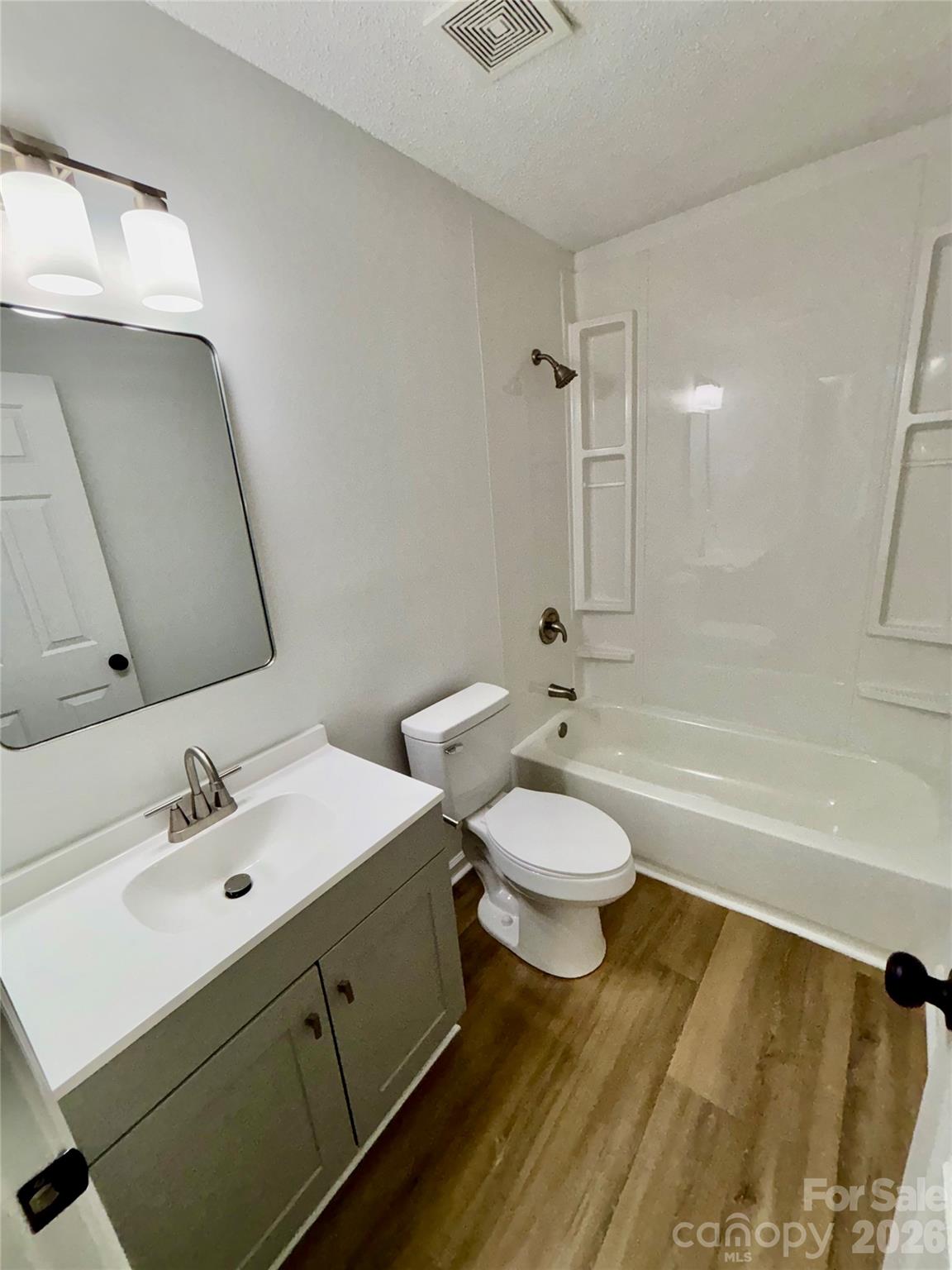 1002 Crescent Way — Wingate