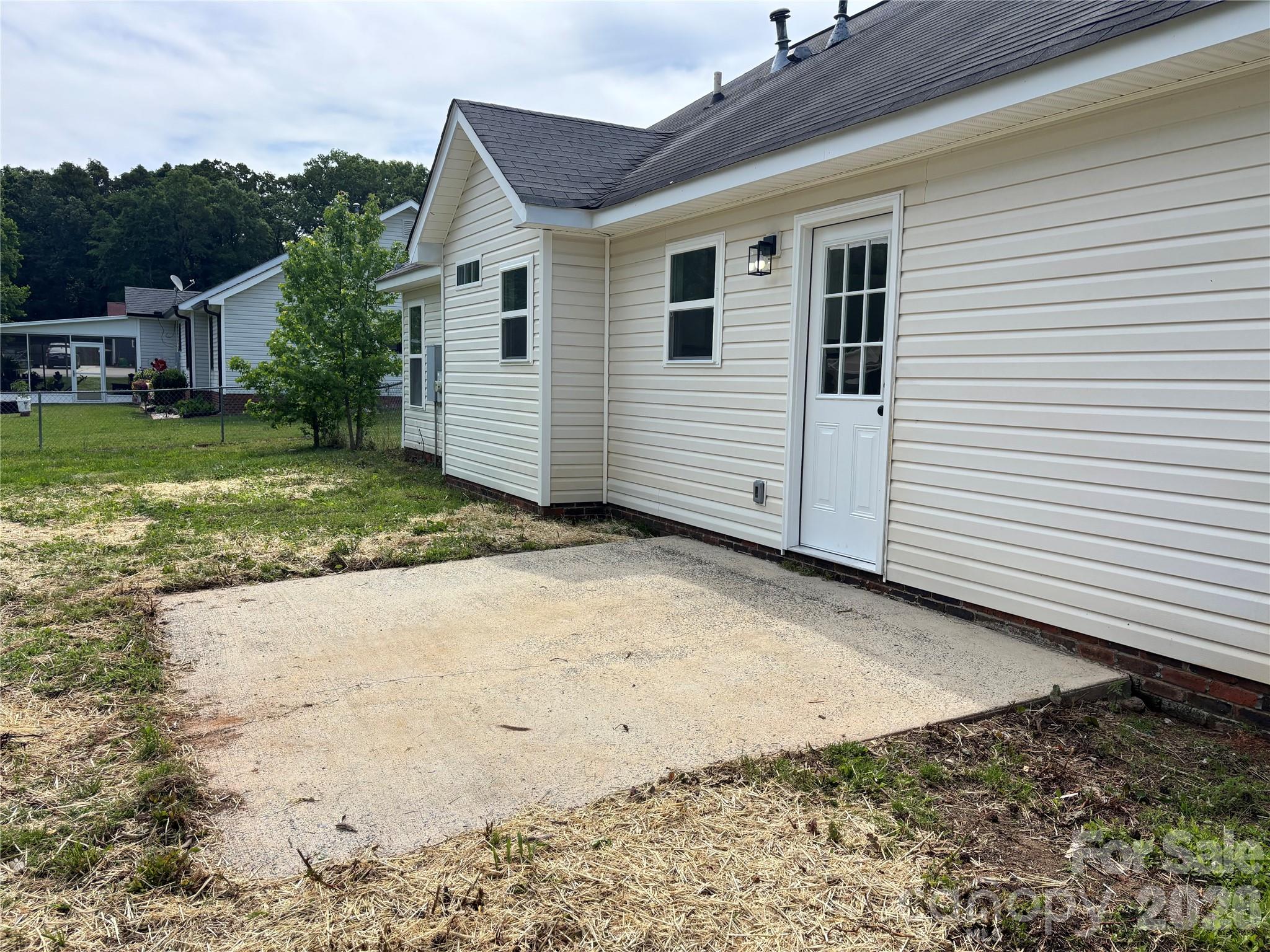 1002 Crescent Way — Wingate