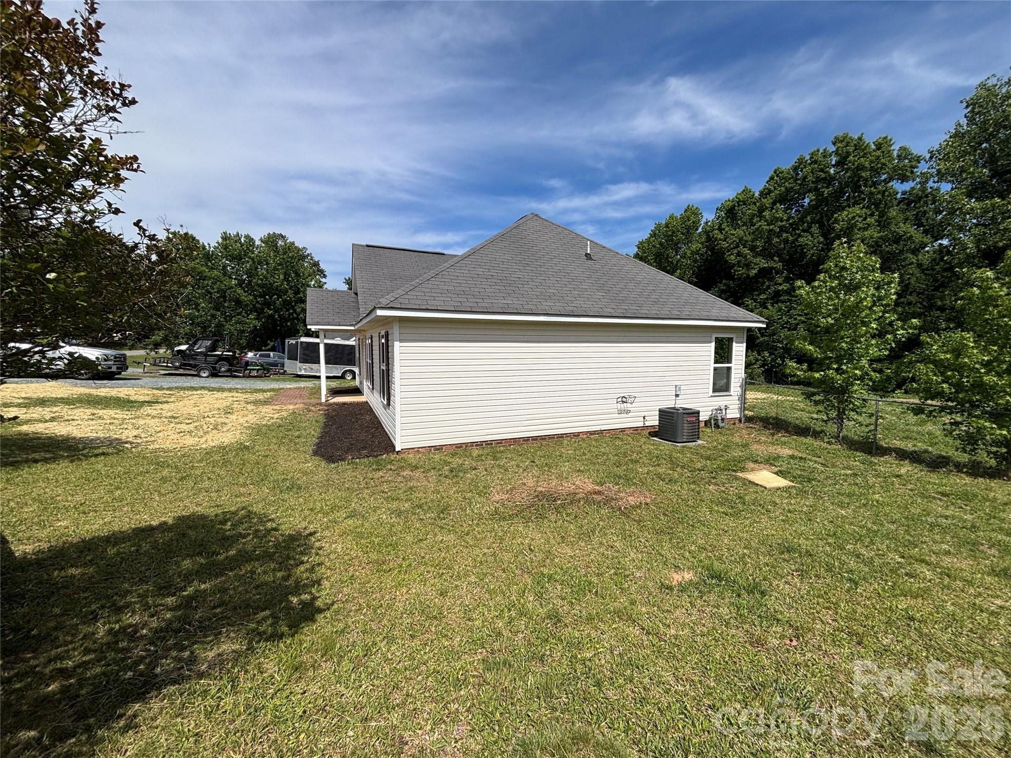 1002 Crescent Way — Wingate