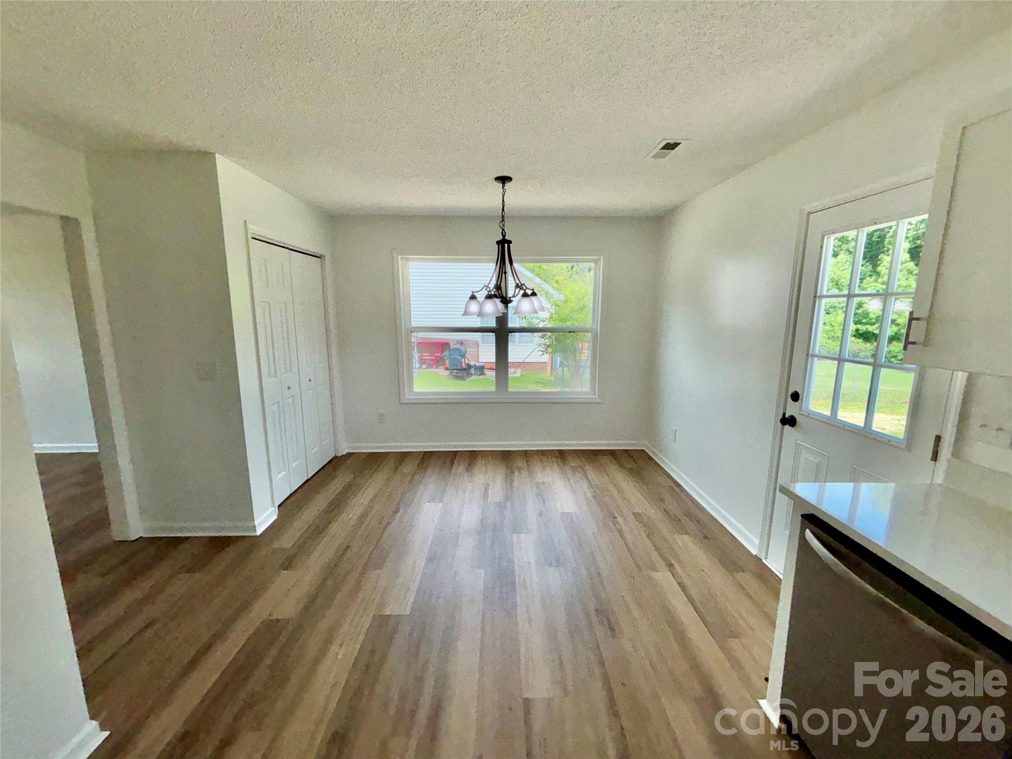 1002 Crescent Way — Wingate