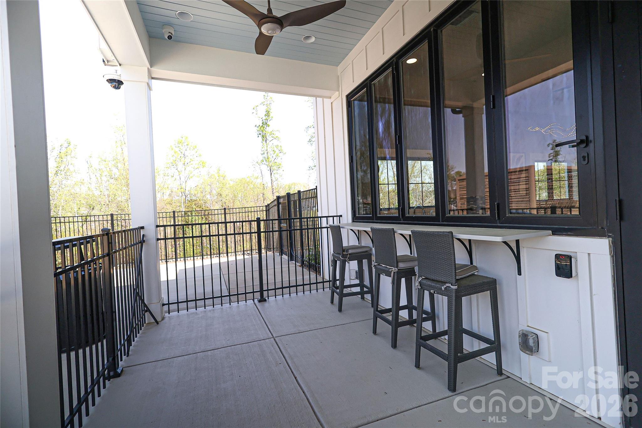 4999 Twin River Drive — Denver