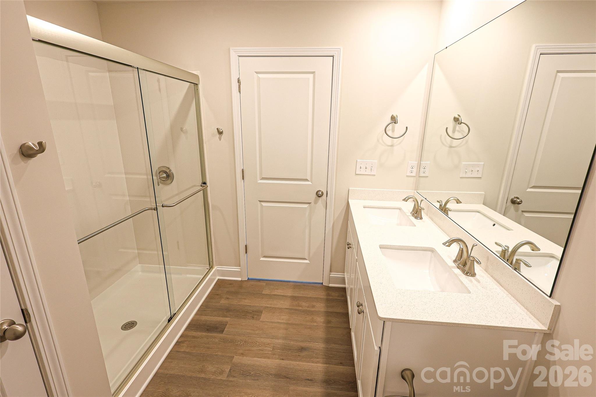 4999 Twin River Drive — Denver