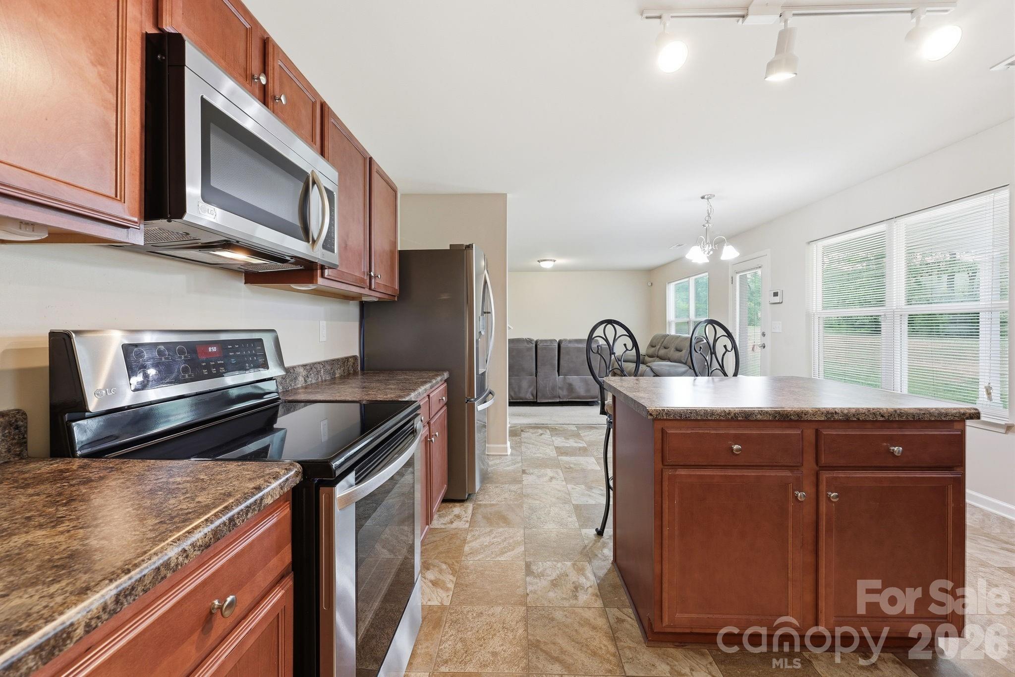 310 Askin Lane — Salisbury