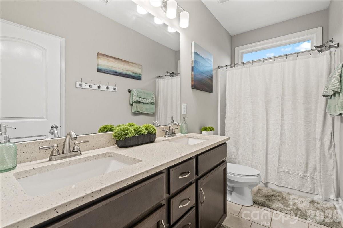 8817 Auburn Whisper Lane — Mint Hill