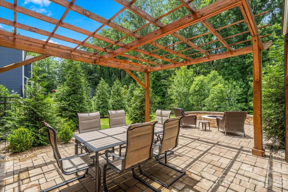 8817 Auburn Whisper Lane — Mint Hill