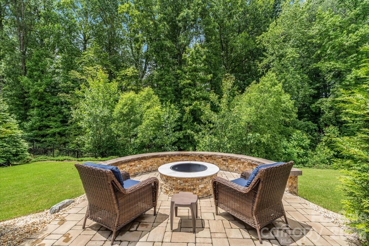 8817 Auburn Whisper Lane — Mint Hill