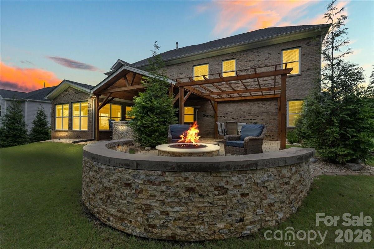 8817 Auburn Whisper Lane — Mint Hill