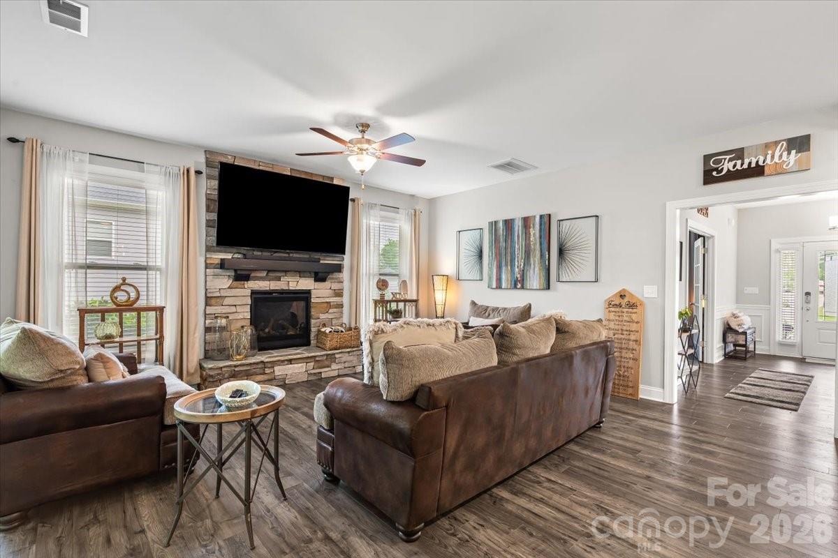 8817 Auburn Whisper Lane — Mint Hill
