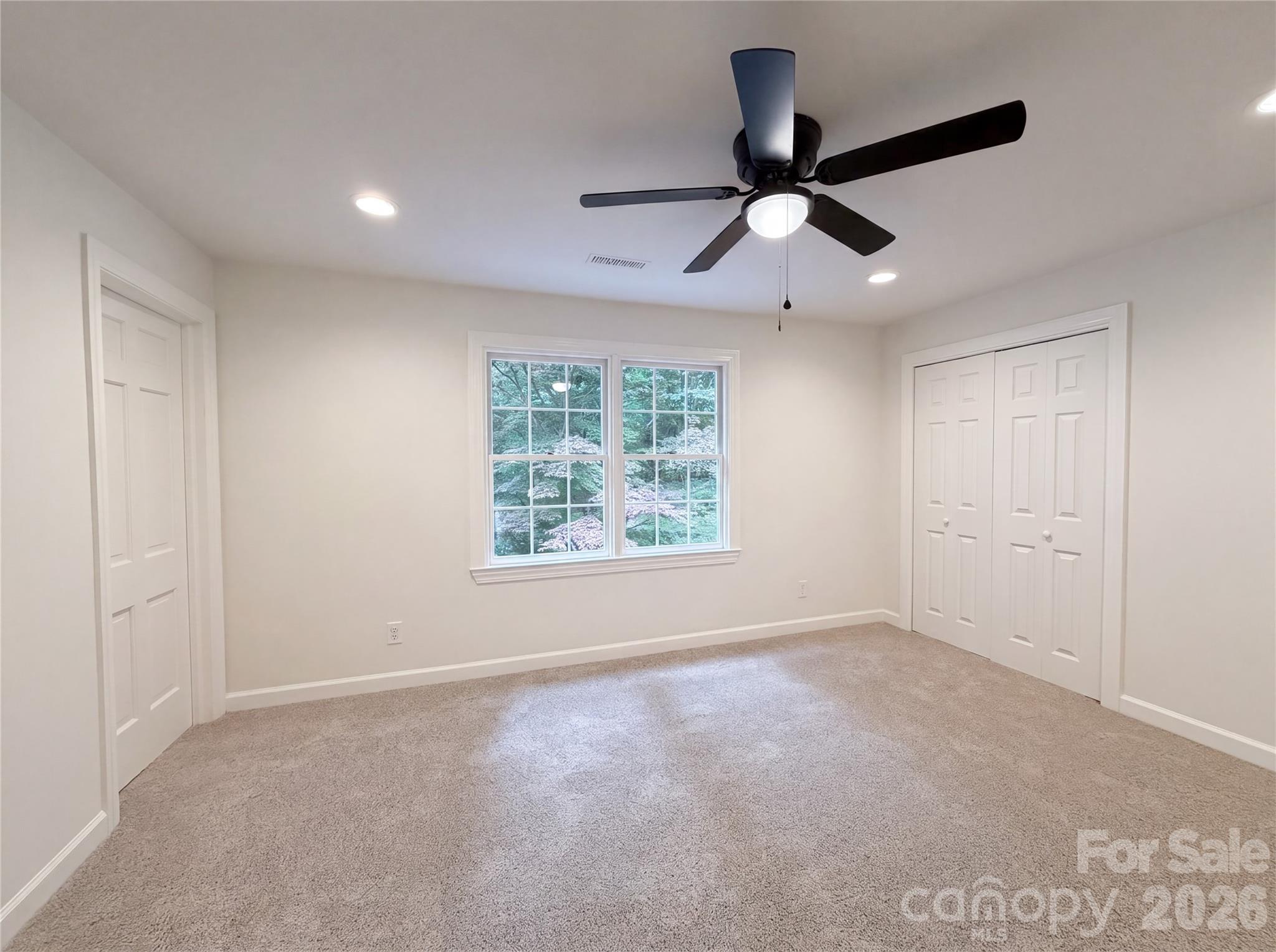 318 Valley Stream Road — Statesville