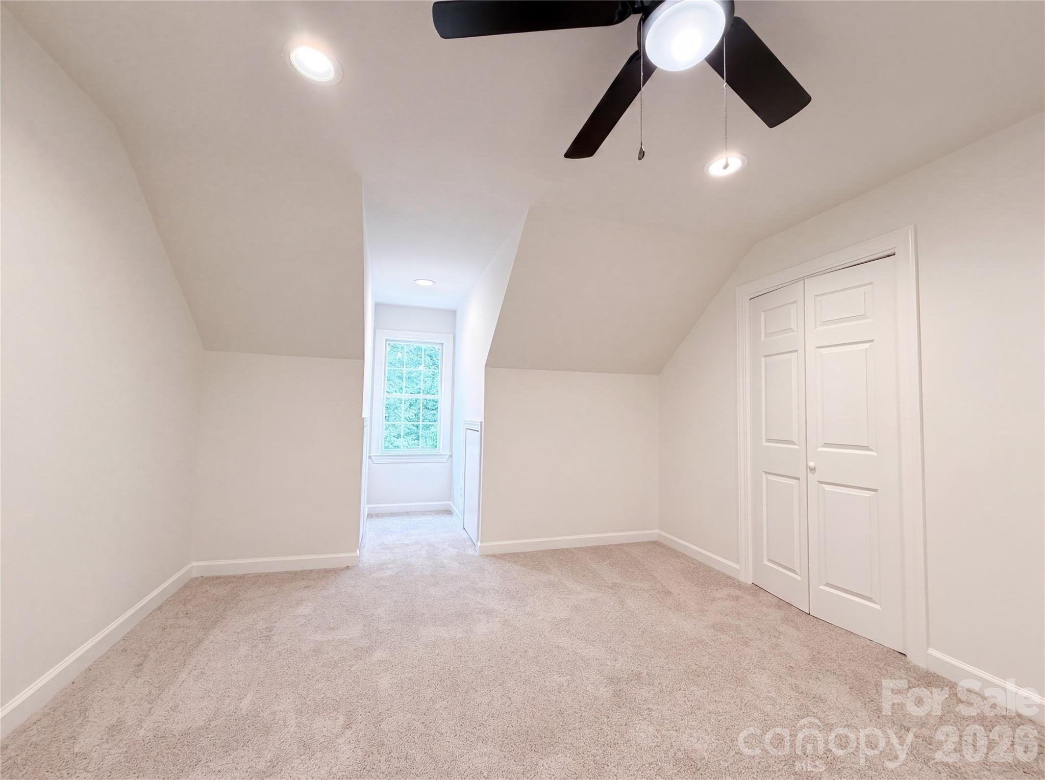 318 Valley Stream Road — Statesville