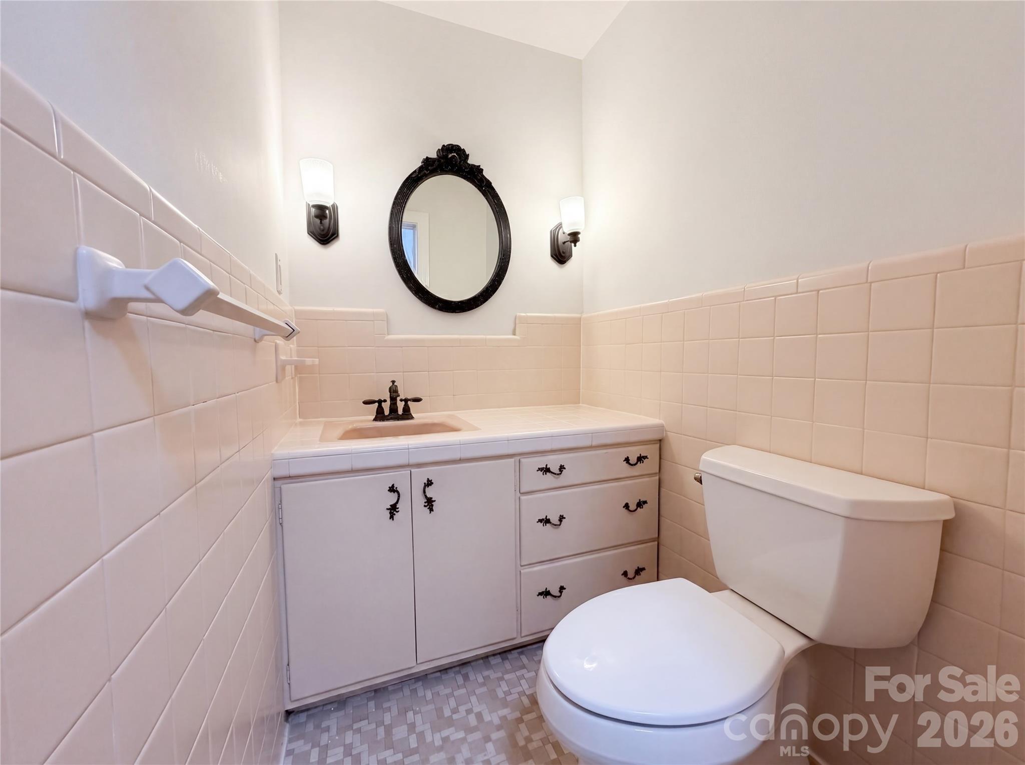 318 Valley Stream Road — Statesville