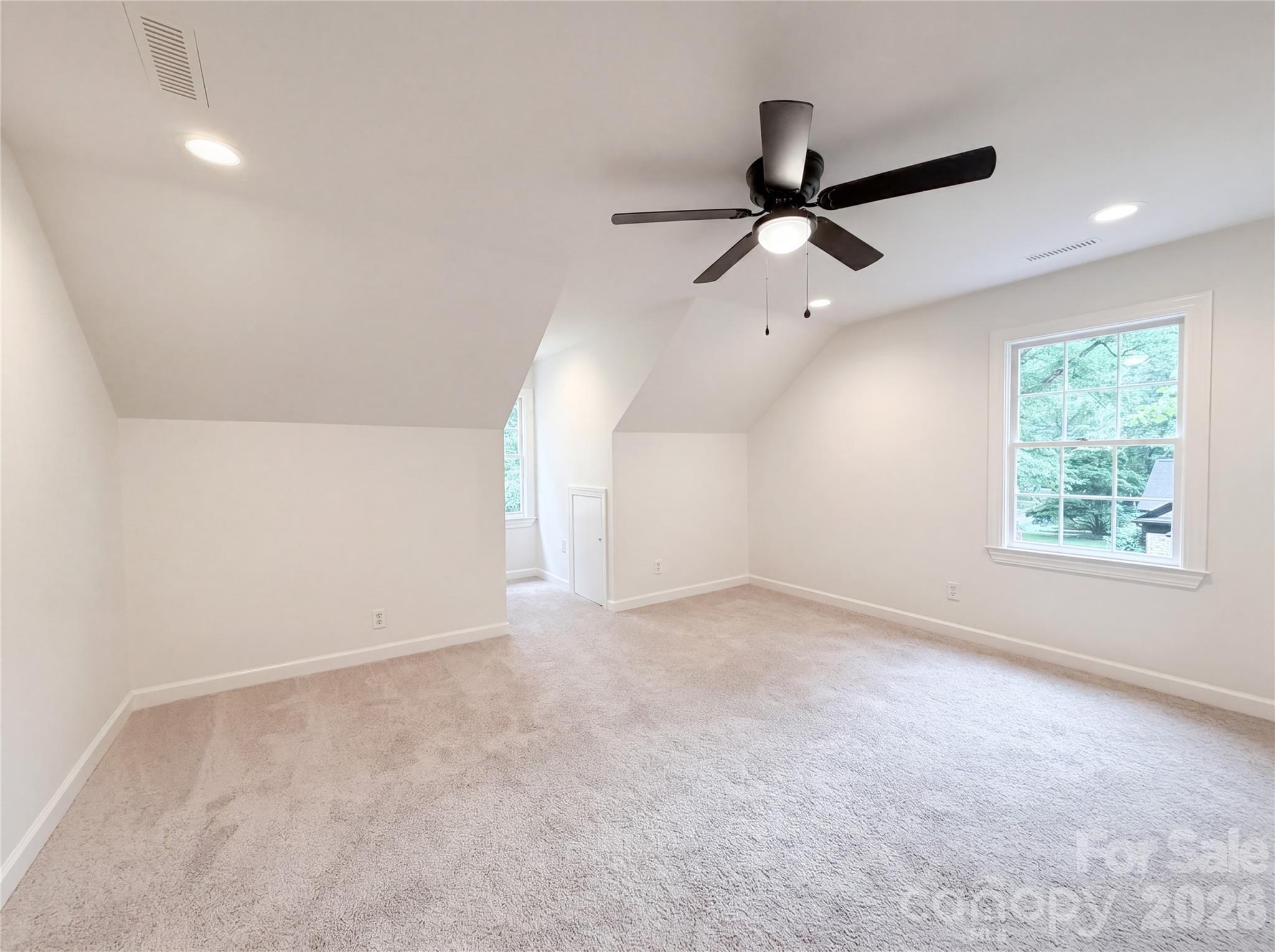 318 Valley Stream Road — Statesville