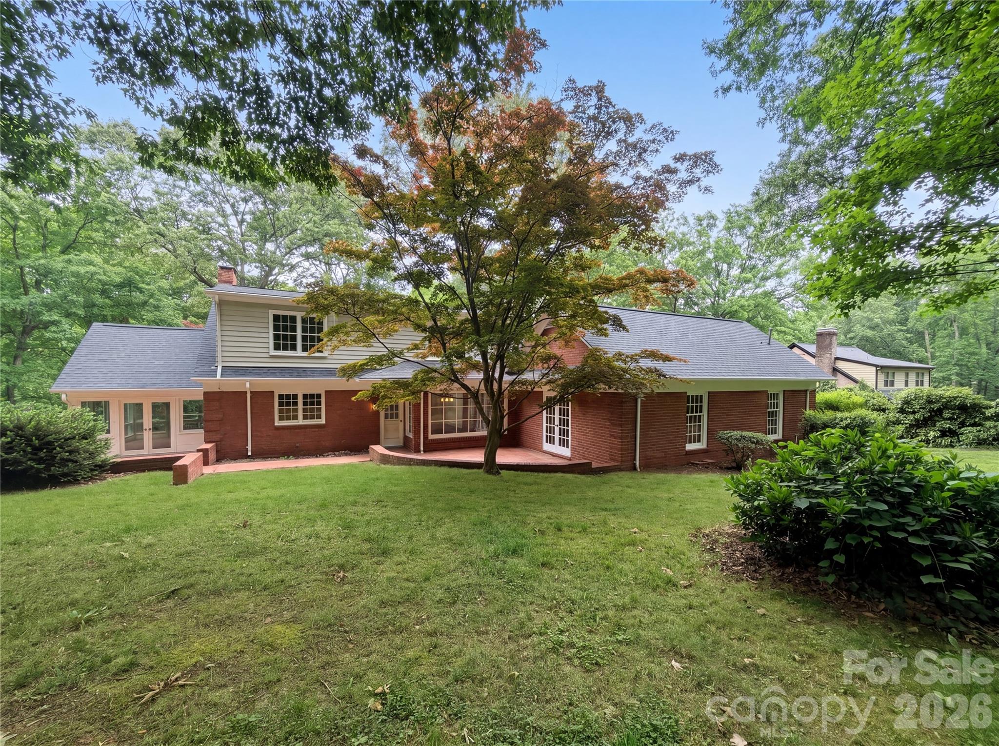 318 Valley Stream Road — Statesville