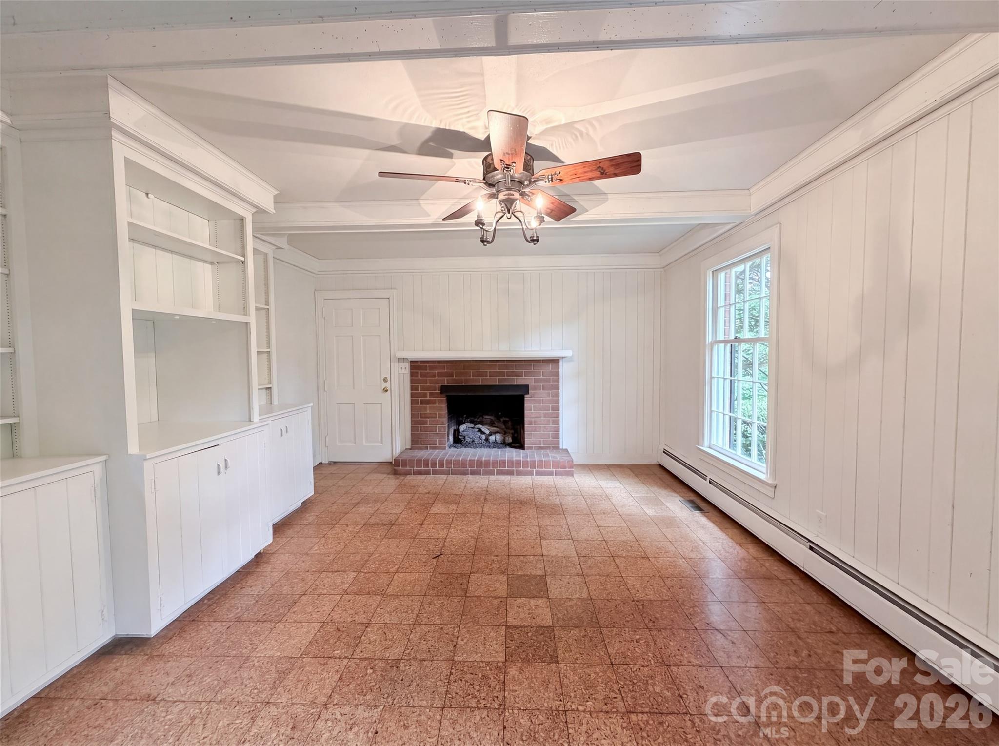 318 Valley Stream Road — Statesville