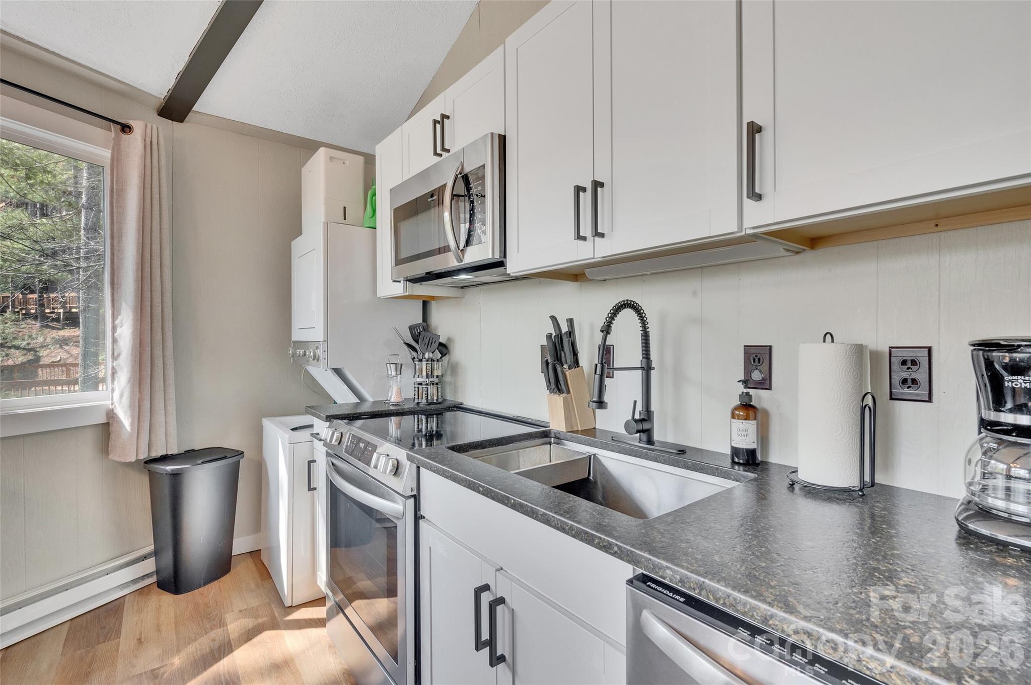 109 Beechwood Lane — Beech Mountain