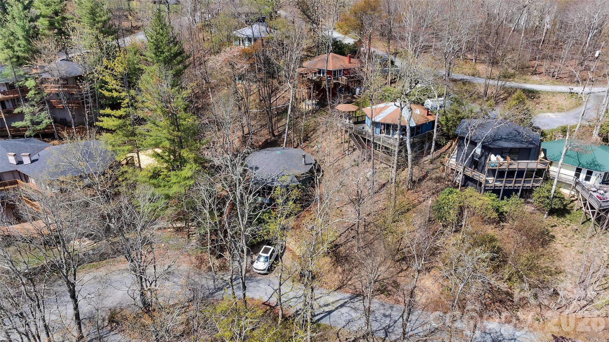 109 Beechwood Lane — Beech Mountain