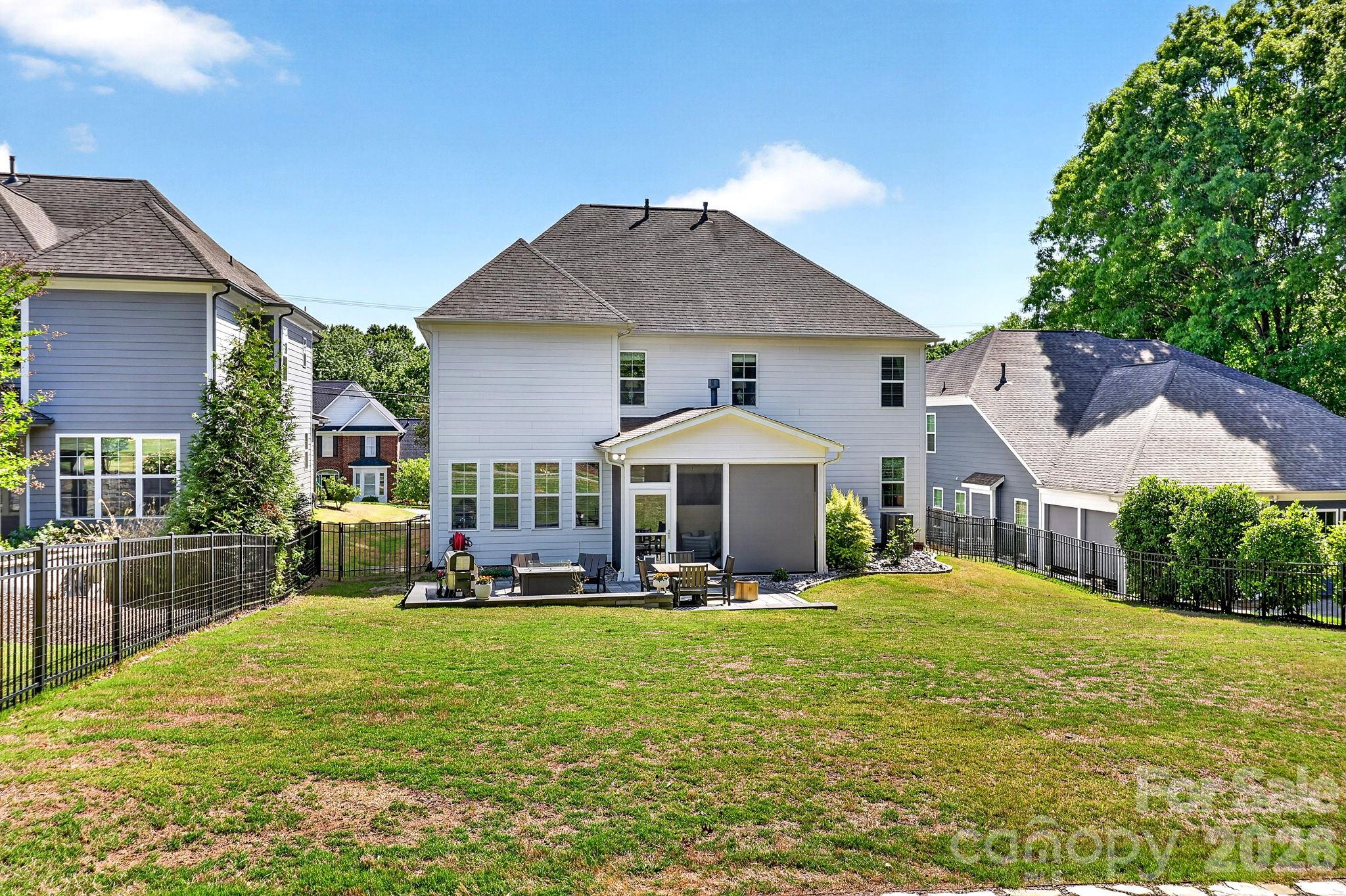 7005 Providence Lane W — Charlotte