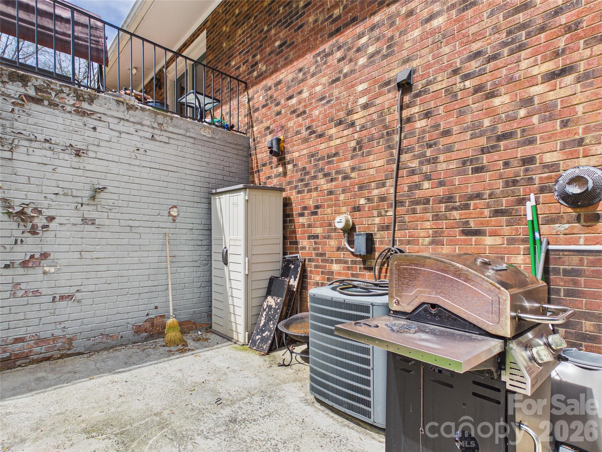 119 Creekside Drive — Morganton