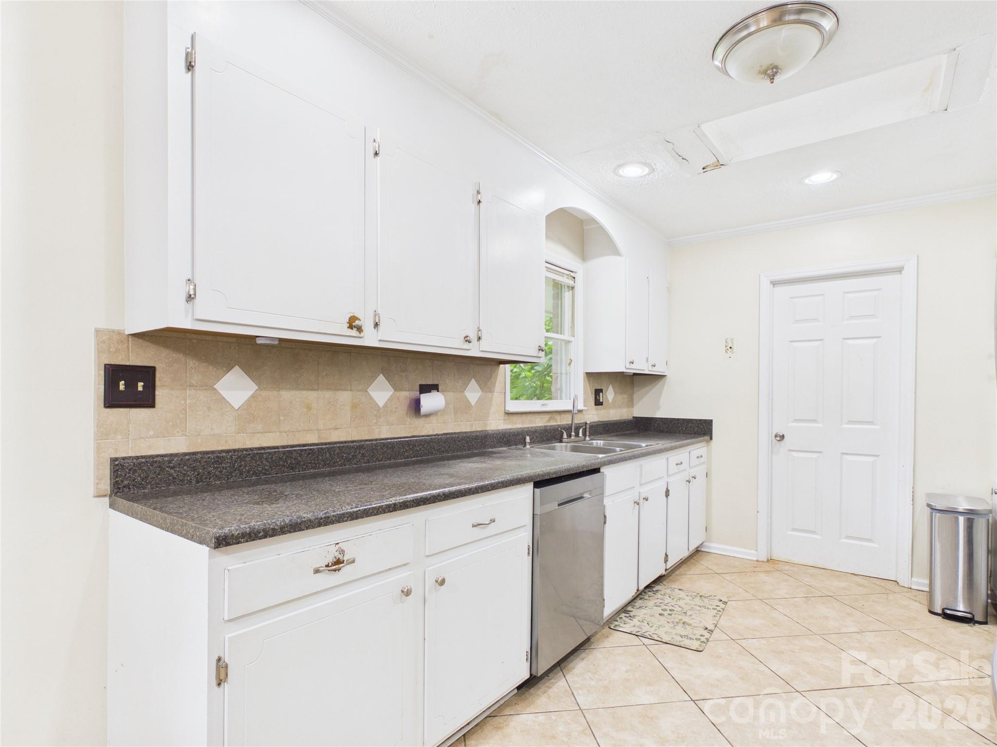 119 Creekside Drive — Morganton