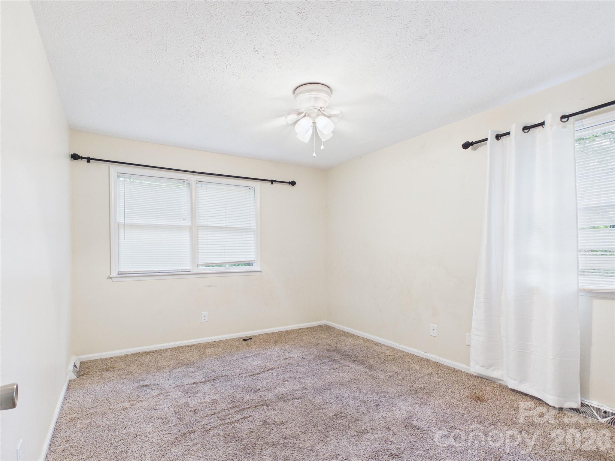 119 Creekside Drive — Morganton