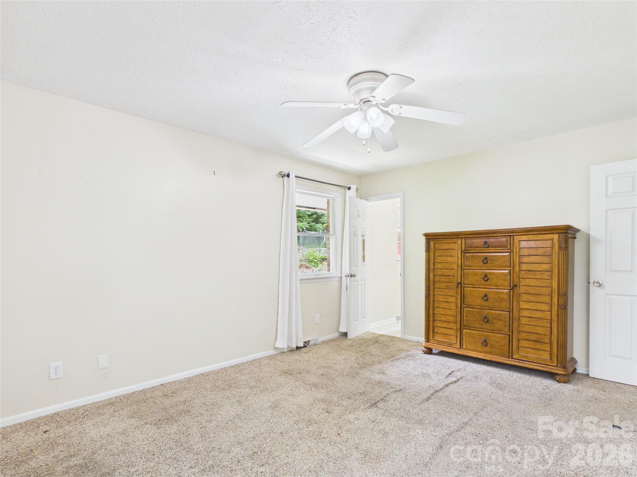 119 Creekside Drive — Morganton