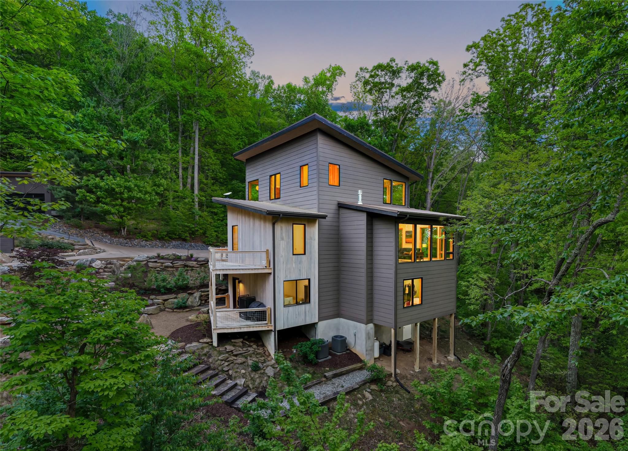 77A Mcintyre Drive — Asheville