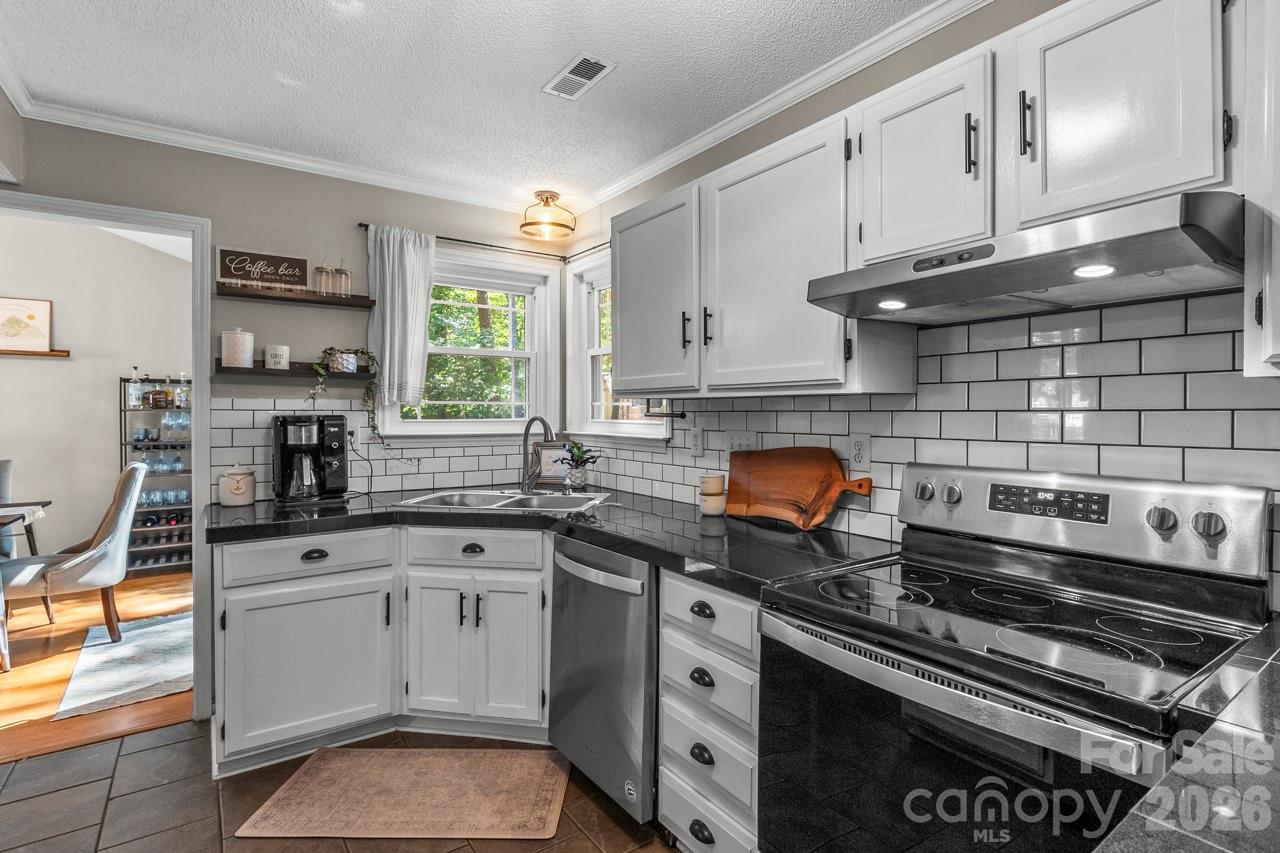 14018 Naworth Lane — Huntersville