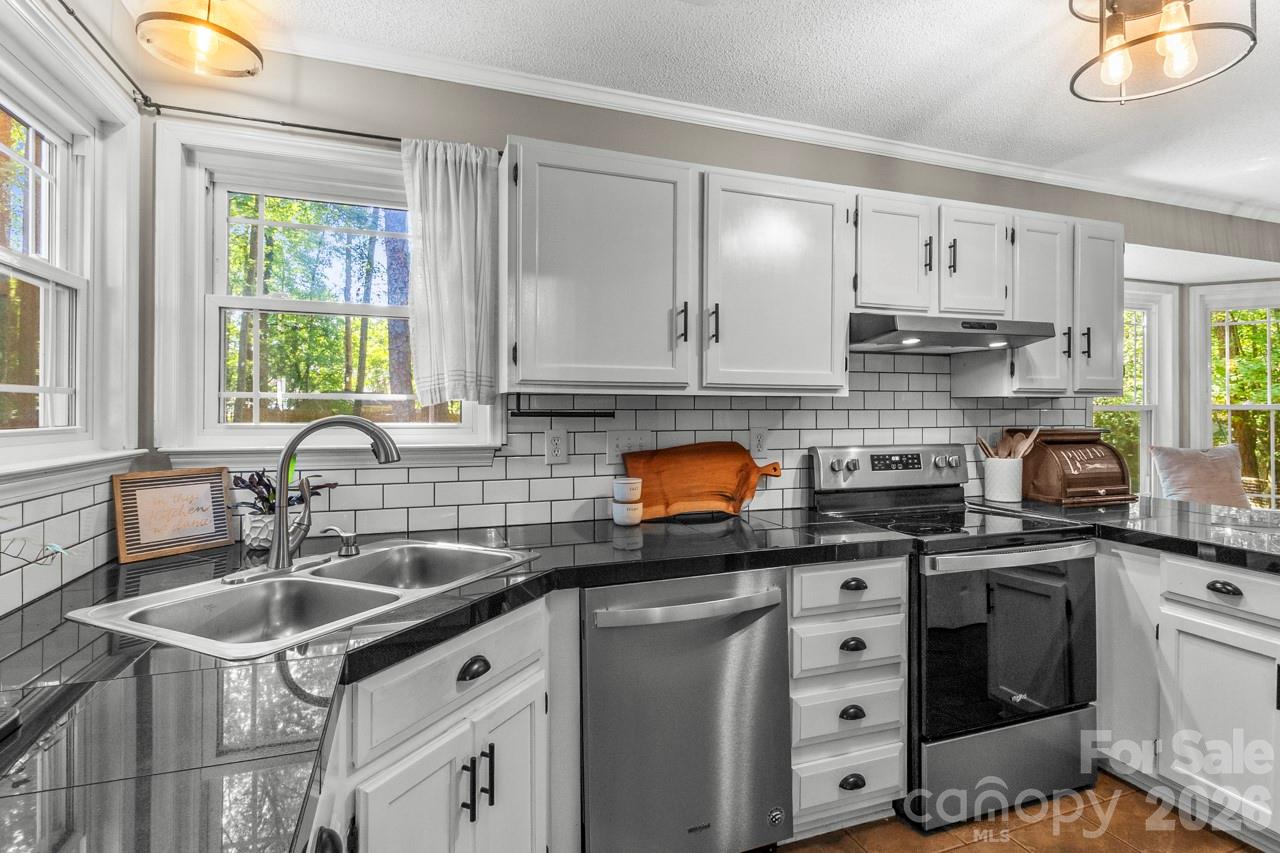 14018 Naworth Lane — Huntersville