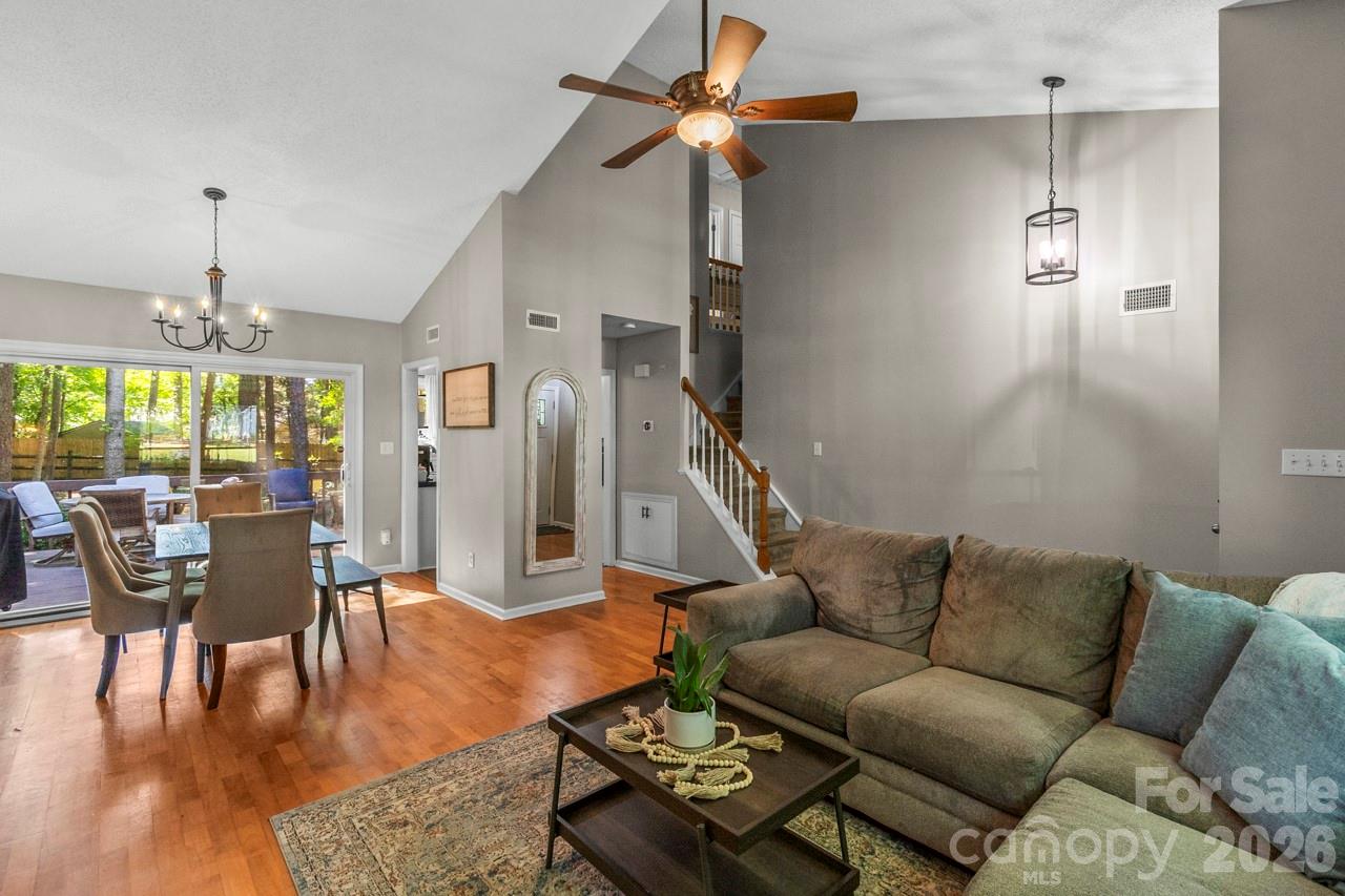 14018 Naworth Lane — Huntersville