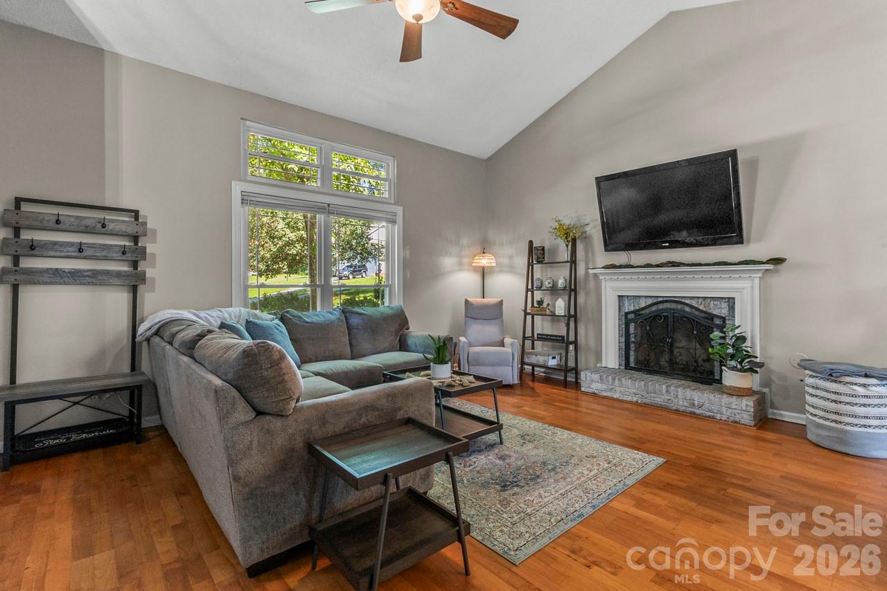 14018 Naworth Lane — Huntersville