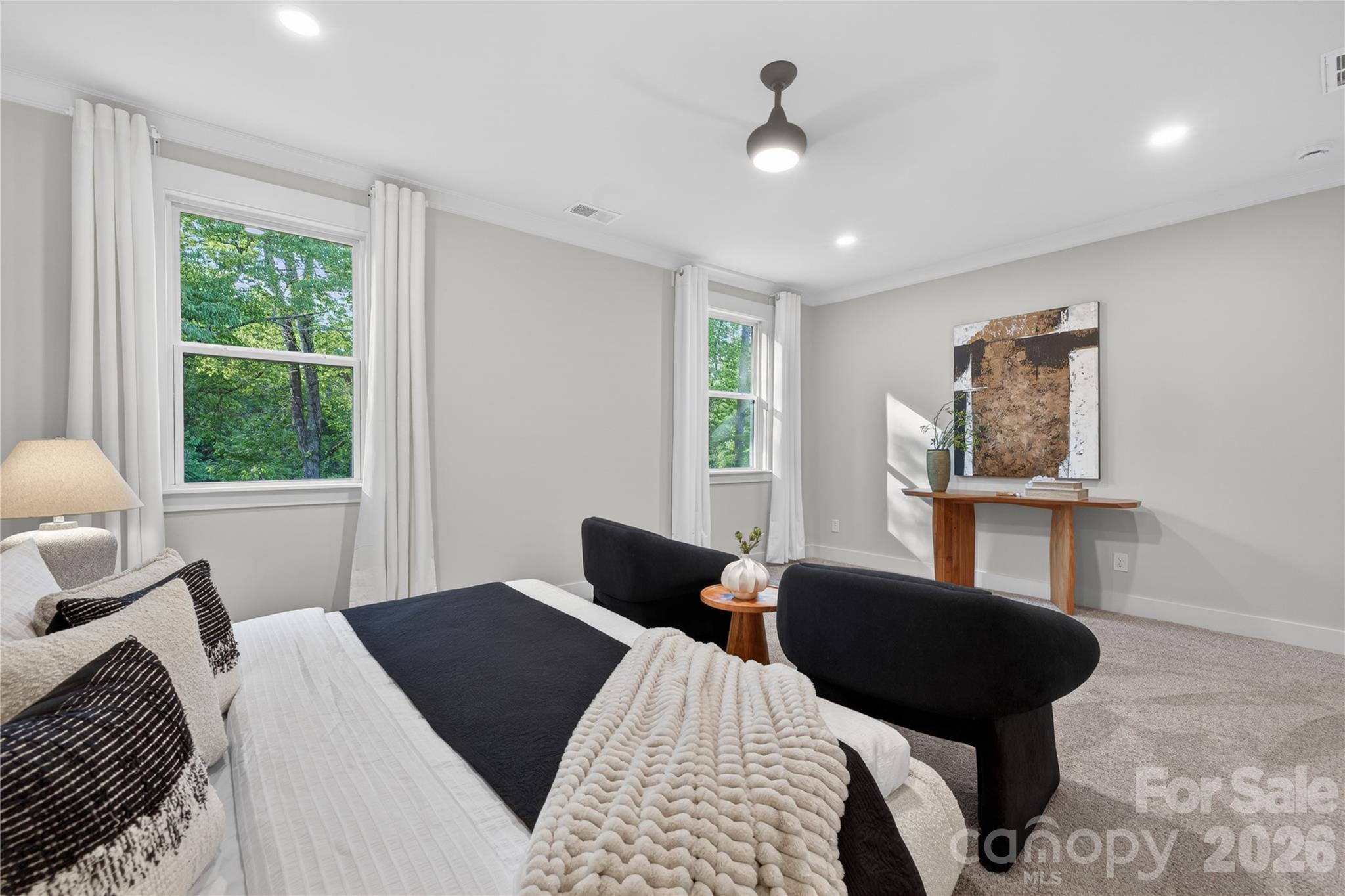 3883 12th Street NE — Hickory
