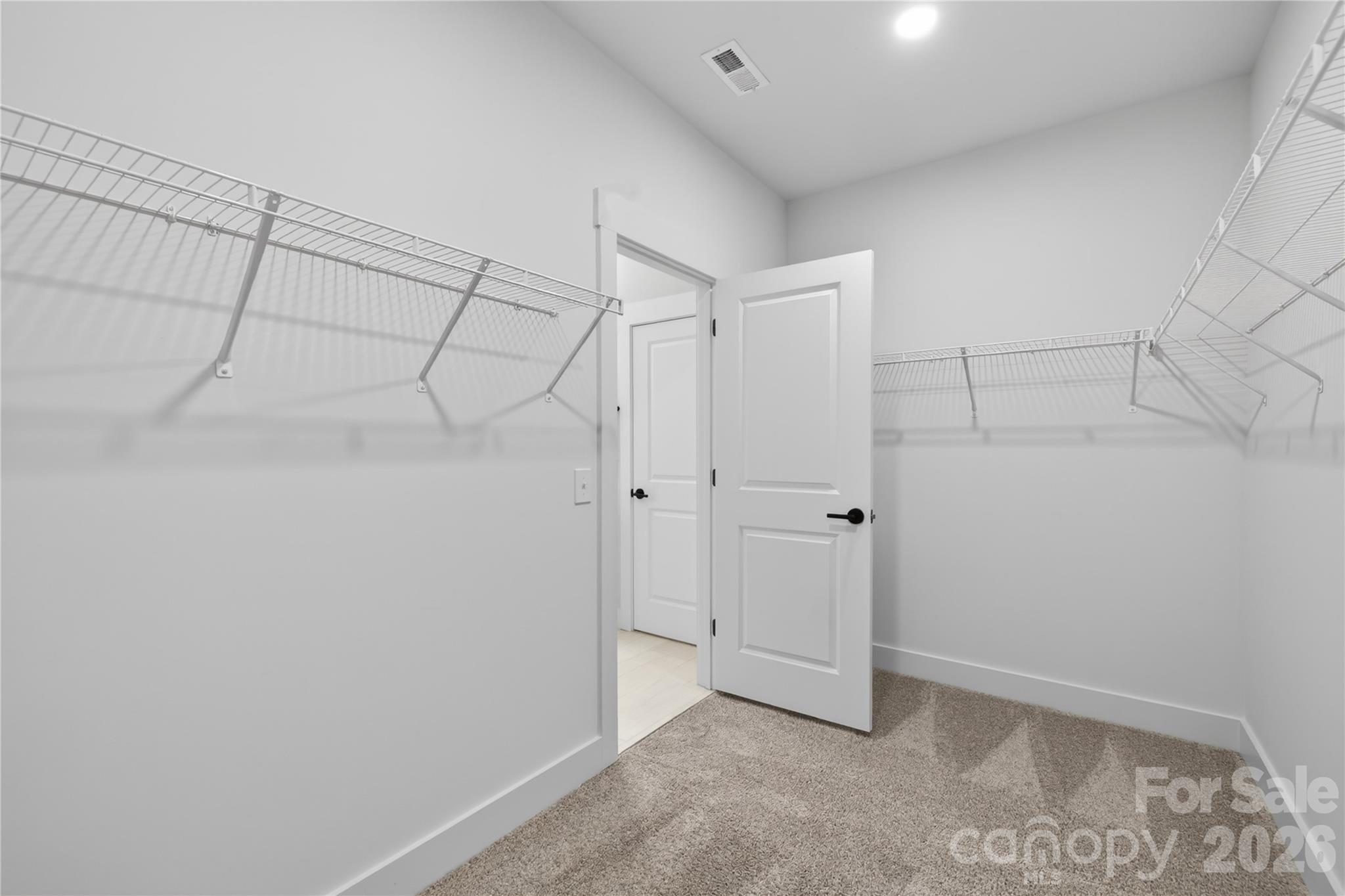 3883 12th Street NE — Hickory
