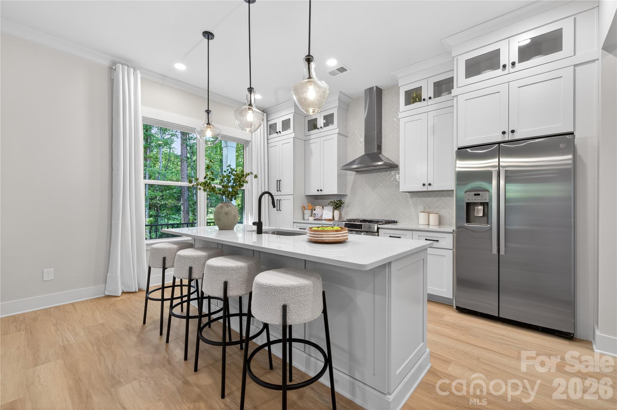 3883 12th Street NE — Hickory