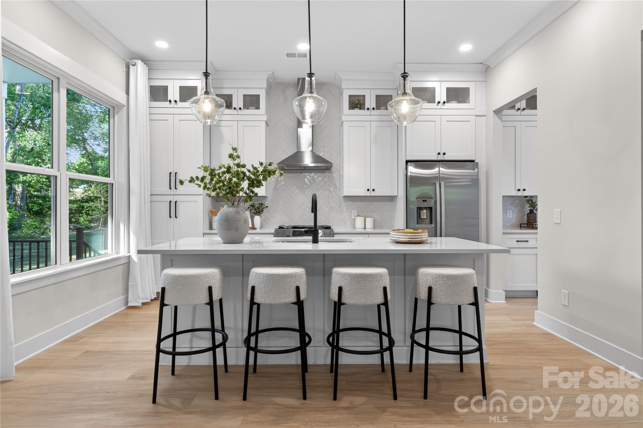 3883 12th Street NE — Hickory