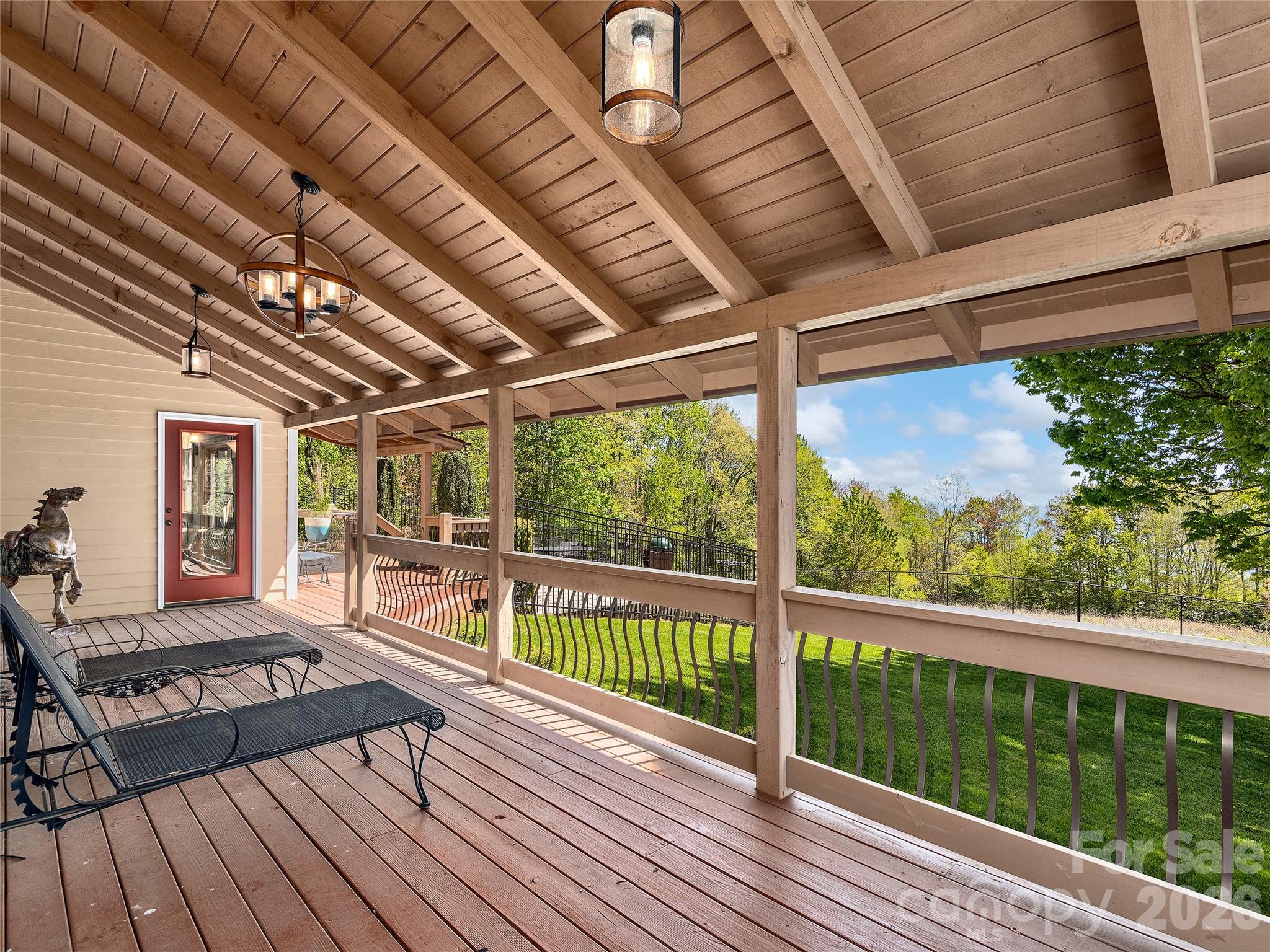 350 Snow Flake Lane — Maggie Valley