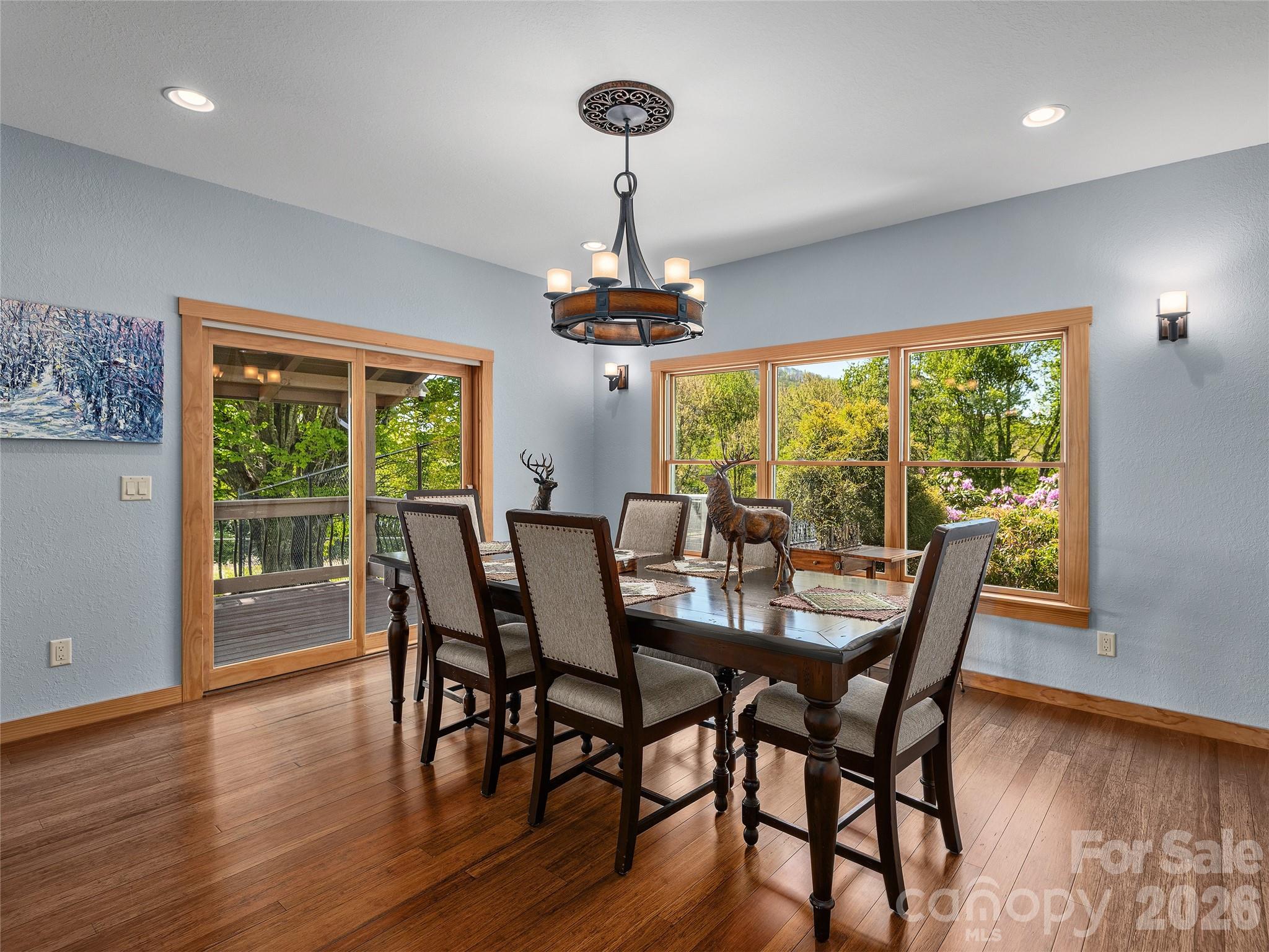 350 Snow Flake Lane — Maggie Valley