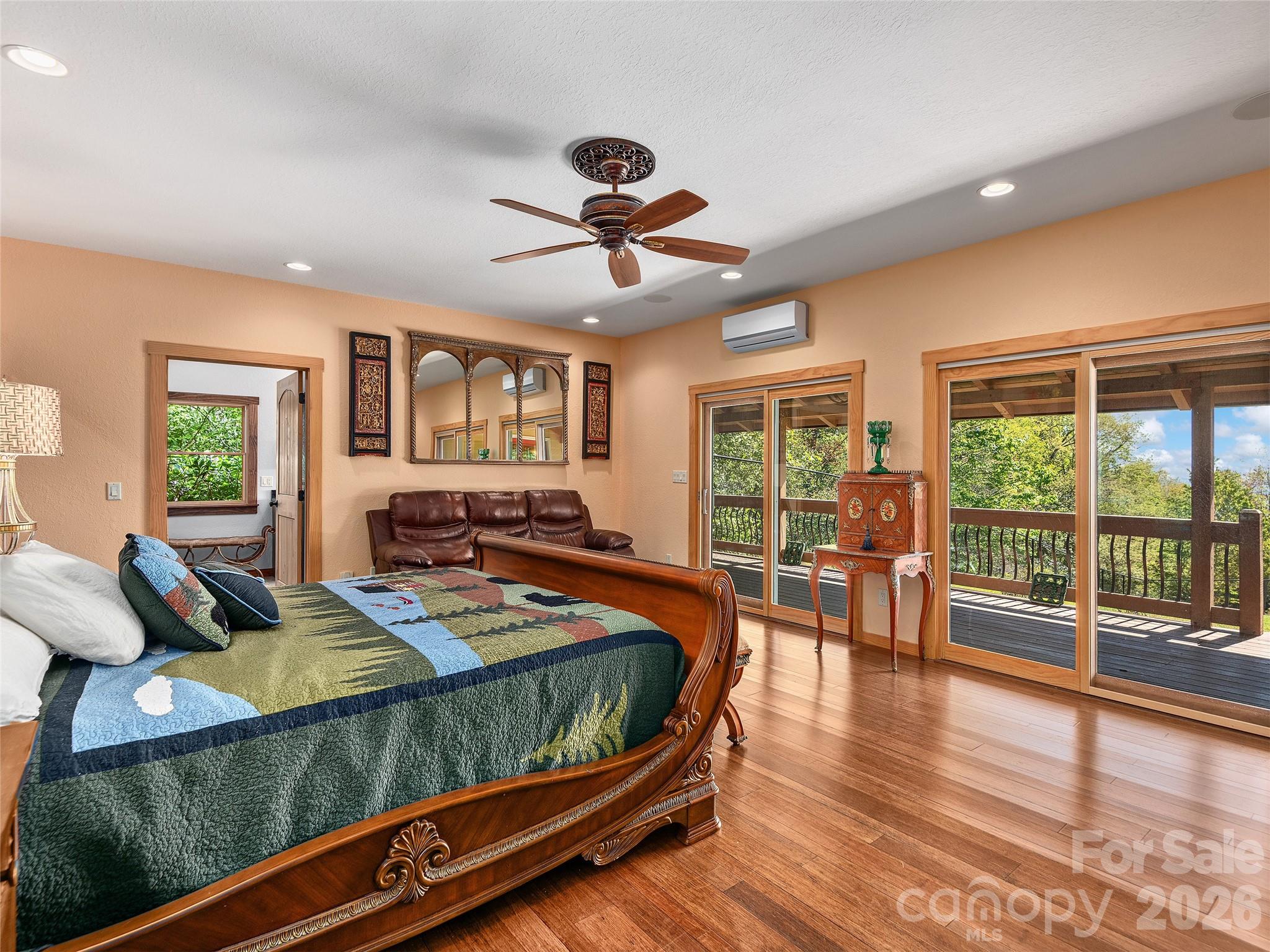 350 Snow Flake Lane — Maggie Valley