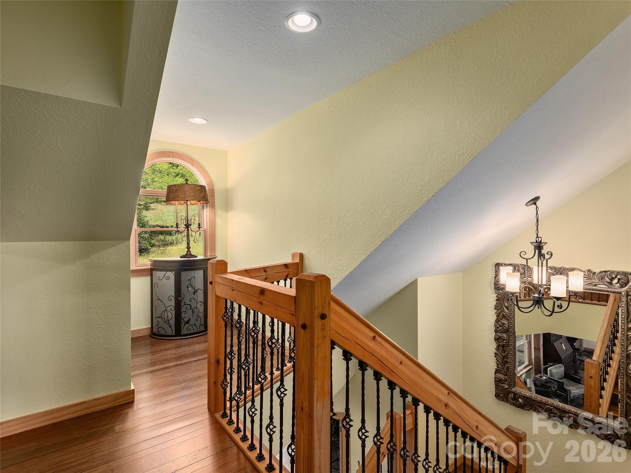 350 Snow Flake Lane — Maggie Valley
