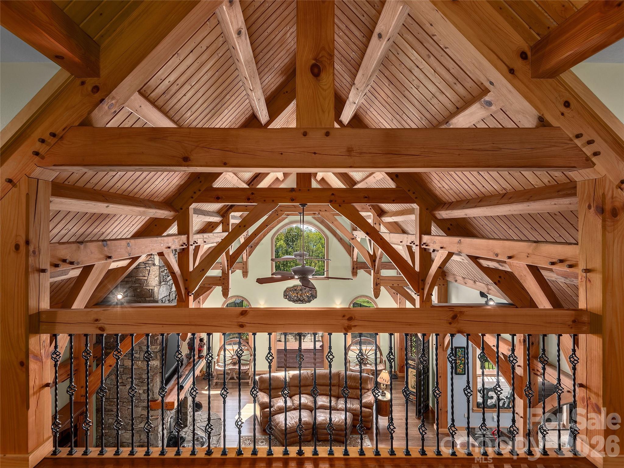 350 Snow Flake Lane — Maggie Valley