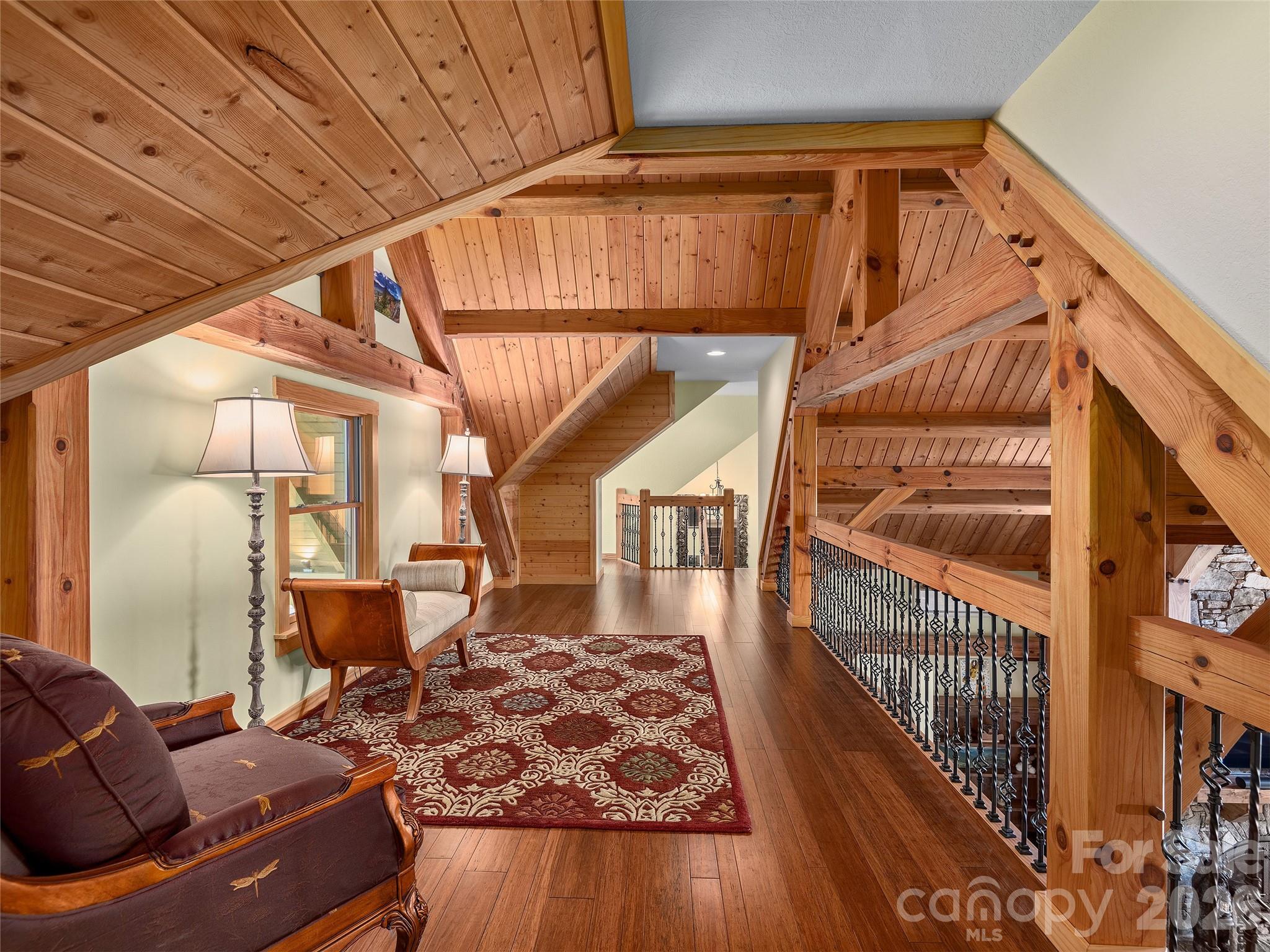 350 Snow Flake Lane — Maggie Valley