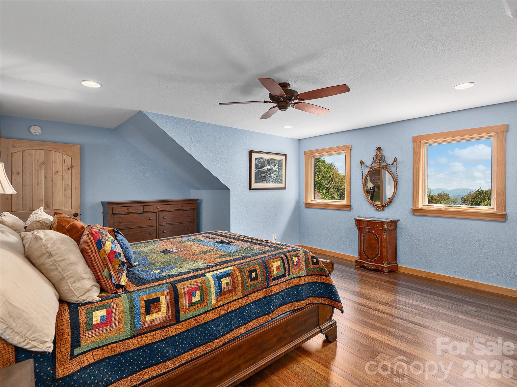 350 Snow Flake Lane — Maggie Valley
