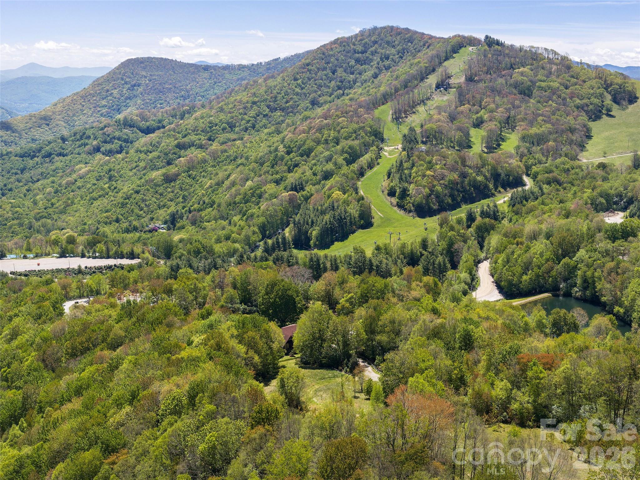 350 Snow Flake Lane — Maggie Valley