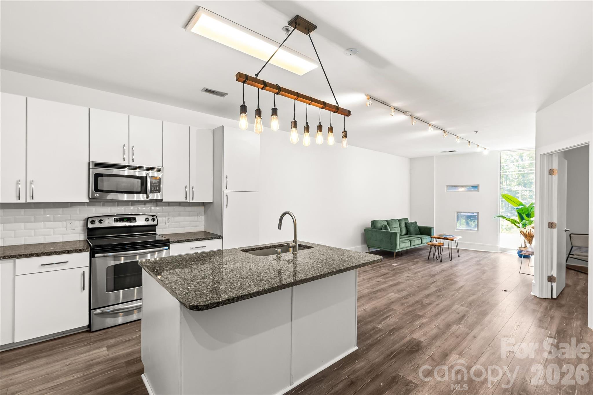 1600 Fulton Avenue — Charlotte
