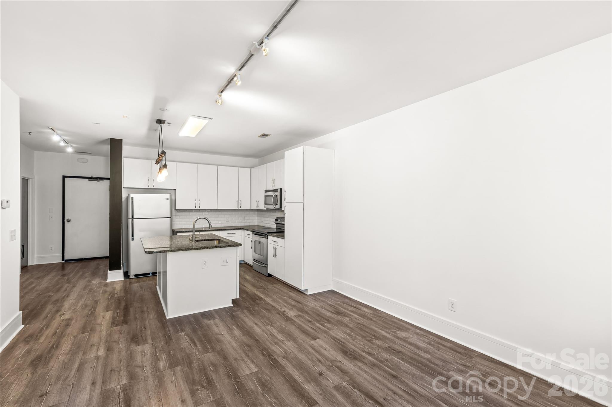 1600 Fulton Avenue — Charlotte