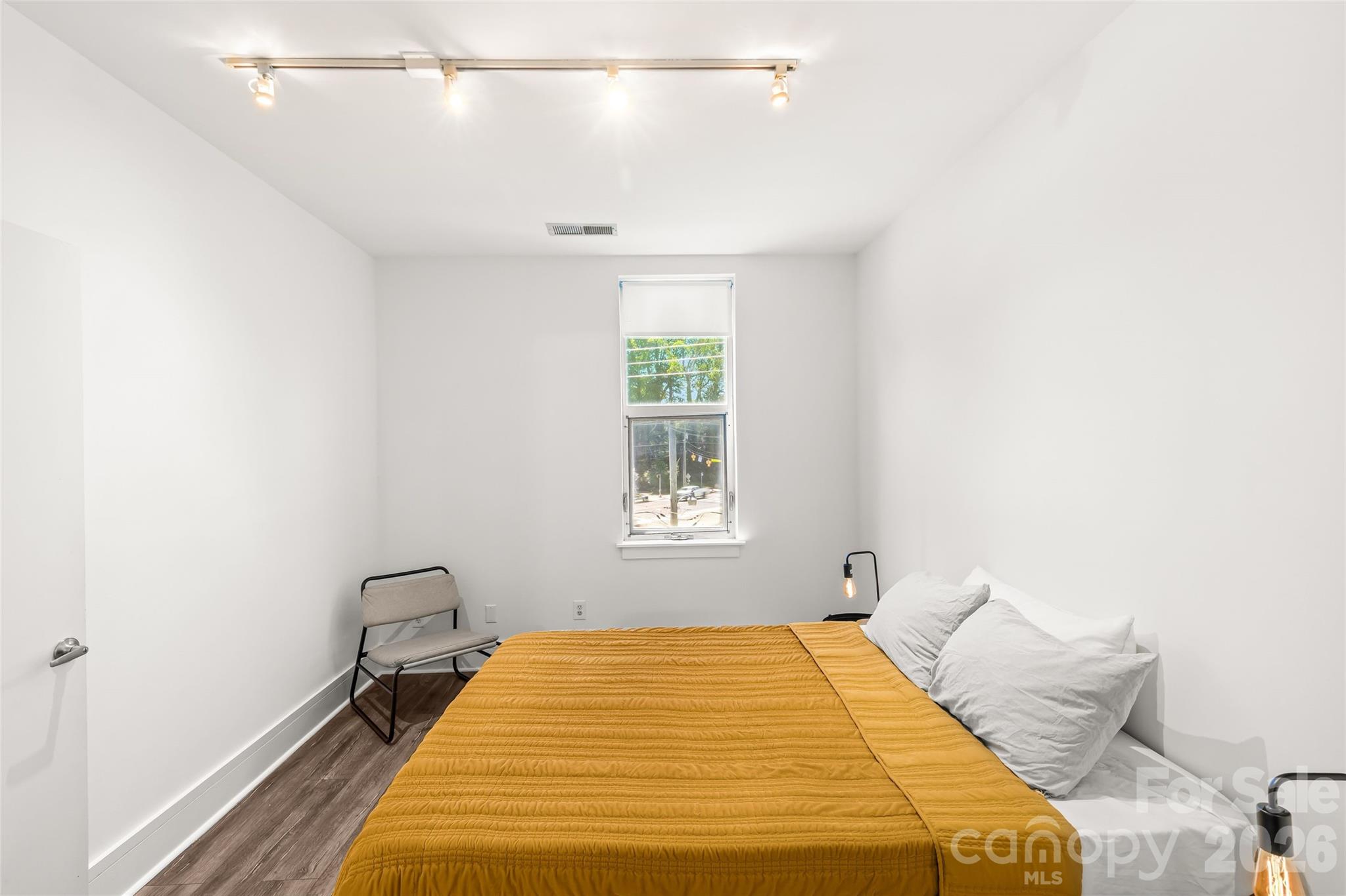 1600 Fulton Avenue — Charlotte