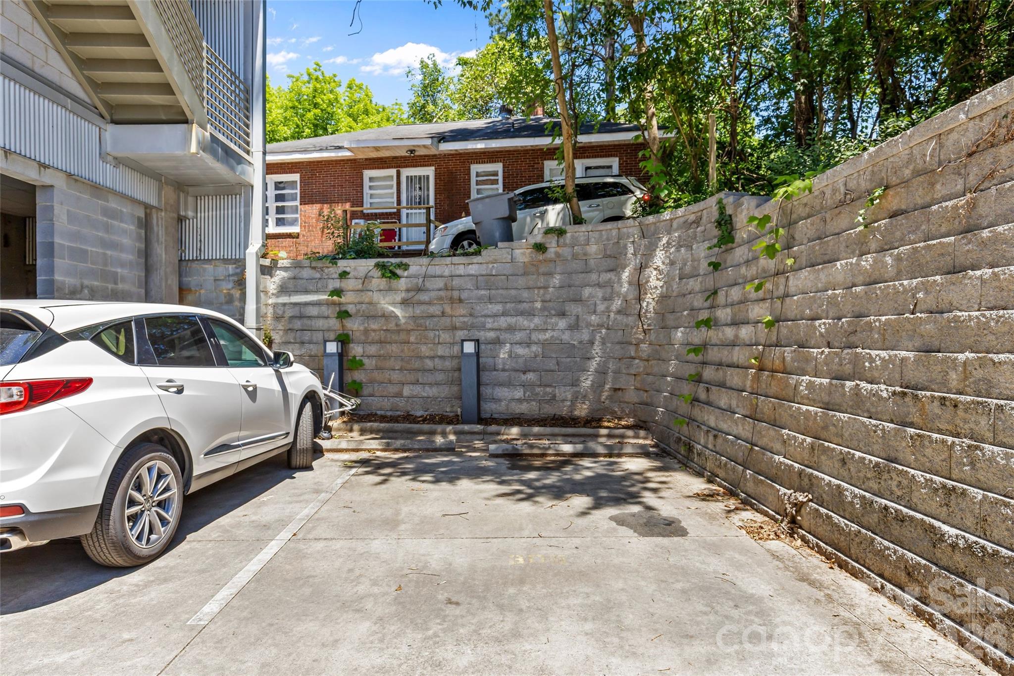 1600 Fulton Avenue — Charlotte