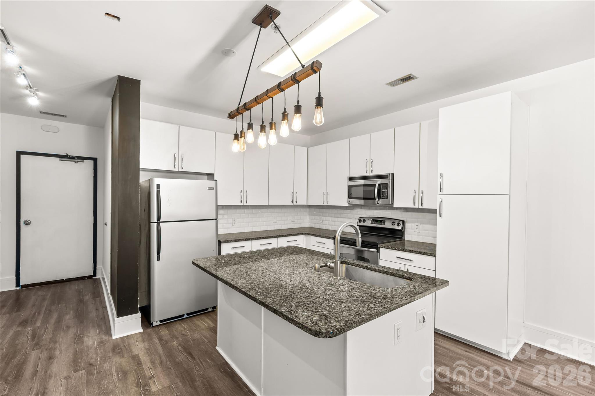 1600 Fulton Avenue — Charlotte